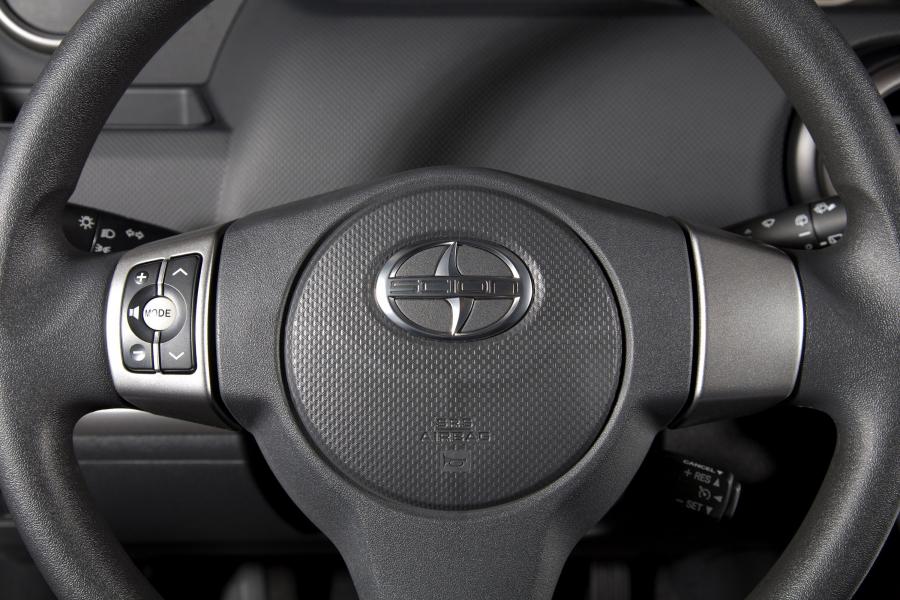  Scion xB 2011 года  (фото 38 из 58)